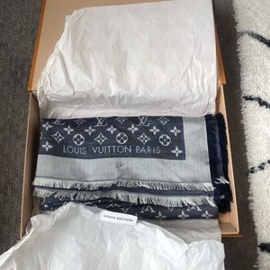 Louis Vuitton Reversible Scarf